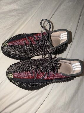 Yeezy Boost-style Knit Sneakers in Black, Red, Cream